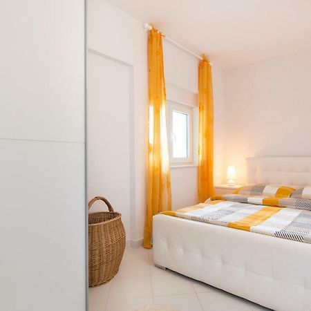 Apartments Bernarda Skrbcici Екстер'єр фото