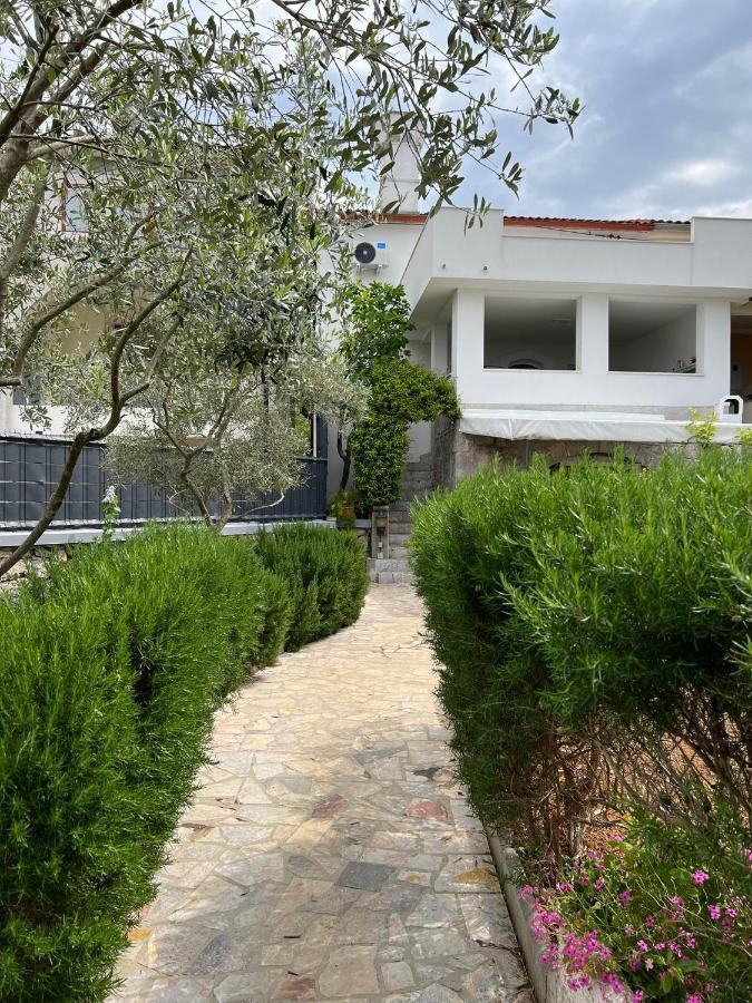Apartments Bernarda Skrbcici Екстер'єр фото