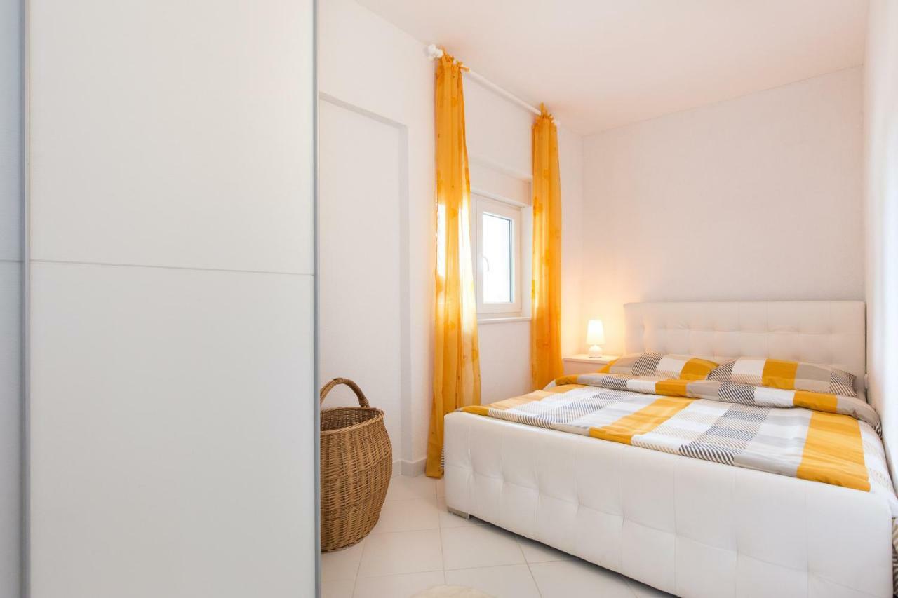 Apartments Bernarda Skrbcici Екстер'єр фото