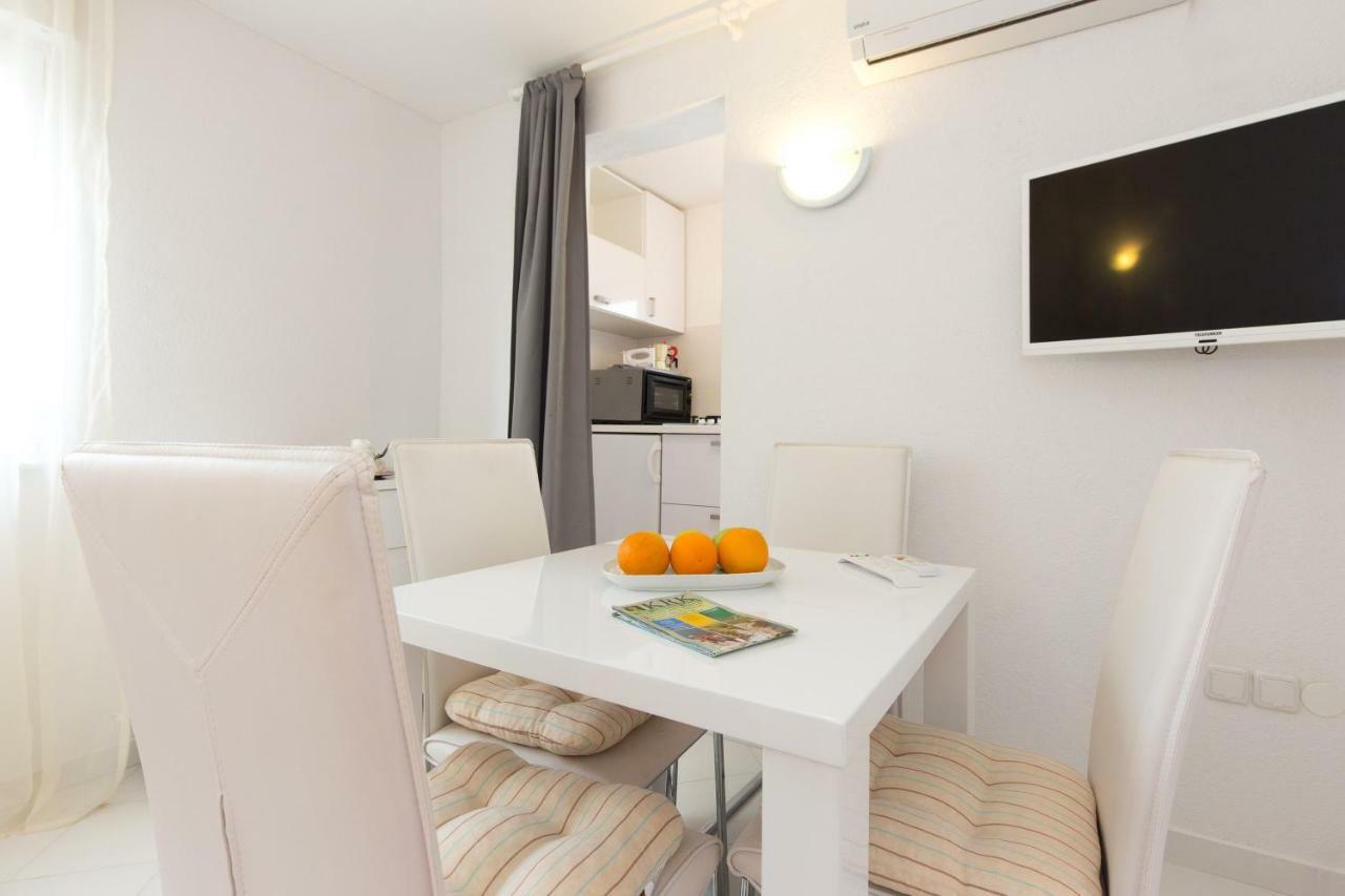 Apartments Bernarda Skrbcici Екстер'єр фото